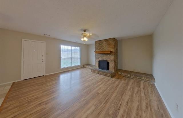 5720 Twin Oaks Drive Gallery 2