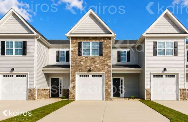 3705 Oak Leaf Way Gallery 1