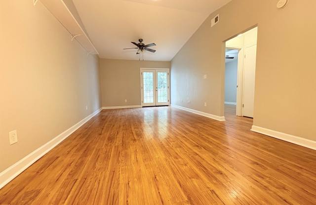 3222 HUNTINGTON WOODS Boulevard Gallery 4
