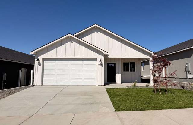 Gorgeous, Brand New 3 bed, 2 ba- South Orchard Location! photos photos