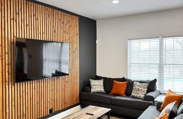 Spacious 3BR House in San Antonio Gallery 3