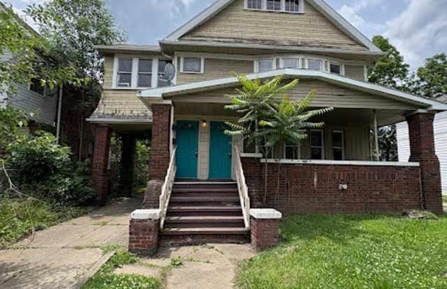 3 Bedroom, 1 Bathroom Apartment Rent Ready! photos photos