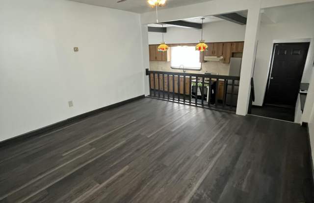 228 Union Street Gallery 3
