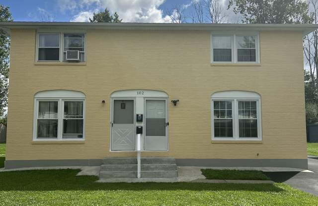 102 East Summerset Lane - 102 East Summerset Lane, Erie County, NY 14228