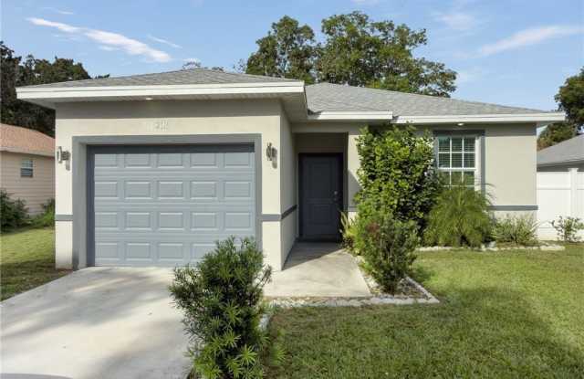 2116 Palm Avenue Gallery 1