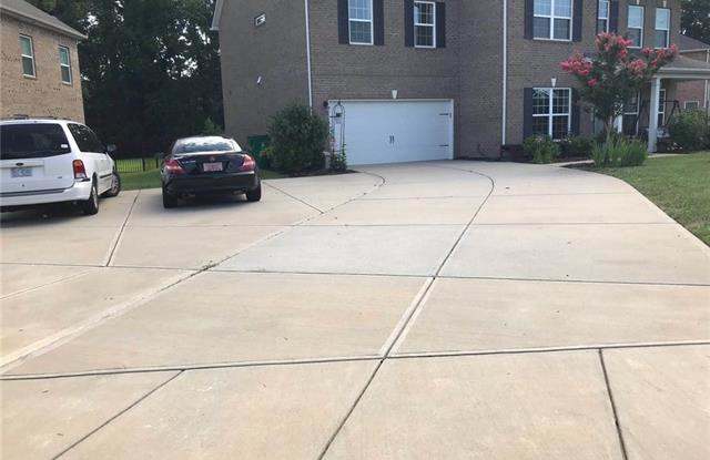 10423 Woodview Circle Gallery 2