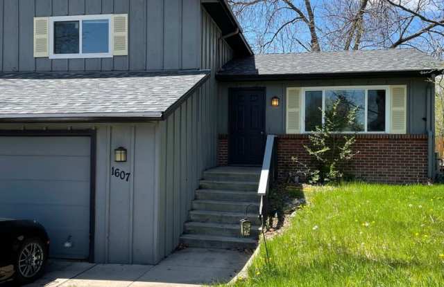 3 Bed, 1.5 Bath Duplex in Central Fort Collins! photos photos
