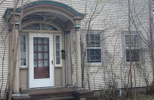 Charming 4 bed, 1 bath Near Concordia! photos photos