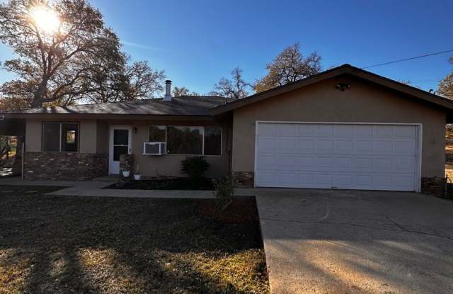3 BED 2 BATH HOME IN COTTONWOOD - 3993 Eastridge Road, Shasta County, CA 96022