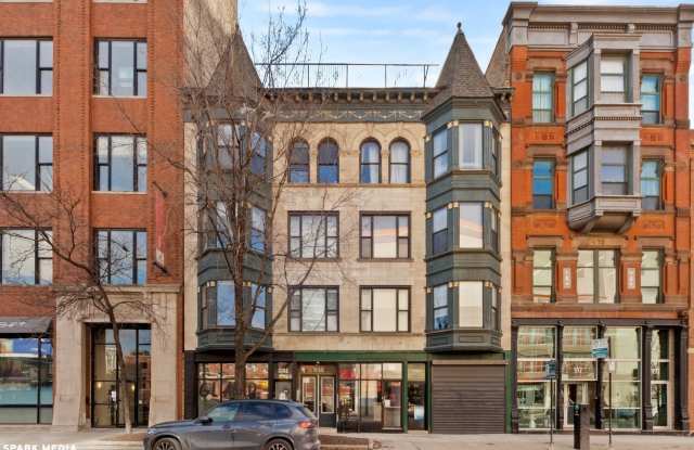 353 W Chicago Avenue photos photos