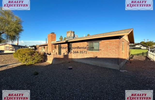 Romero Rd & Roger Rd - 3 bedroom 2 bath home , A/C and all appliances - Flowing Wells School District Gallery 4