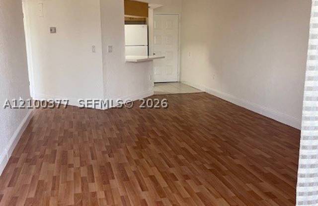 8235 Lake Dr Gallery 4