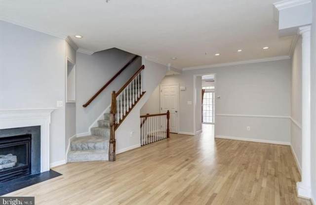 807 CAPITOL SQUARE Place SW Gallery 4