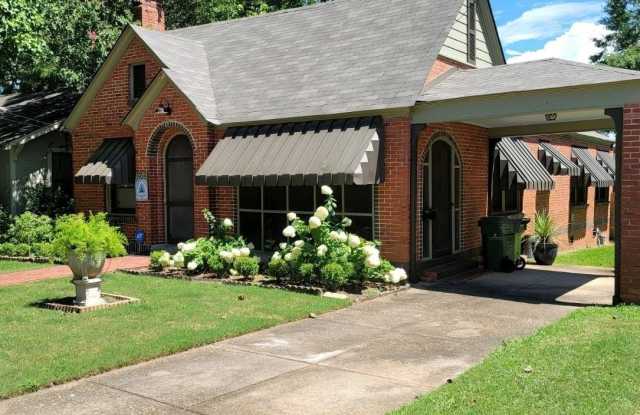 1928 Winona Avenue Gallery 1