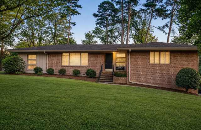 Three bedroom two bath home in Hoover right off Alford Avenue photos photos