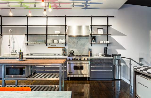 2105 Riverview St photos photos