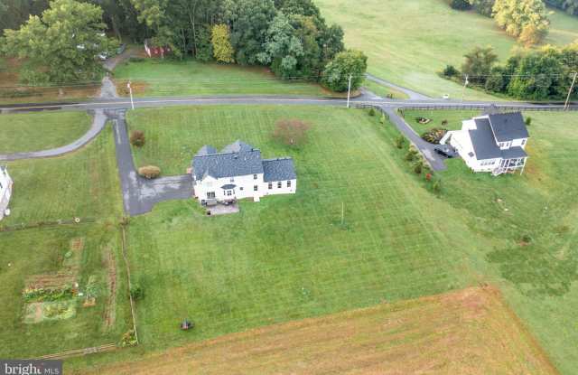 1122 HEAPS Road Gallery 4