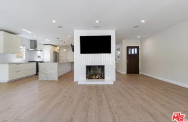 828 McCarthy Court Gallery 4