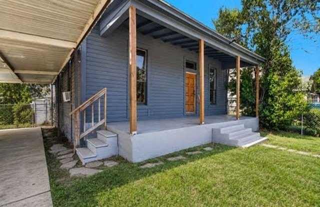 2106 Saunders Gallery 1