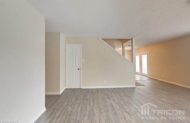 6623 Honeyridge Lane Gallery 4