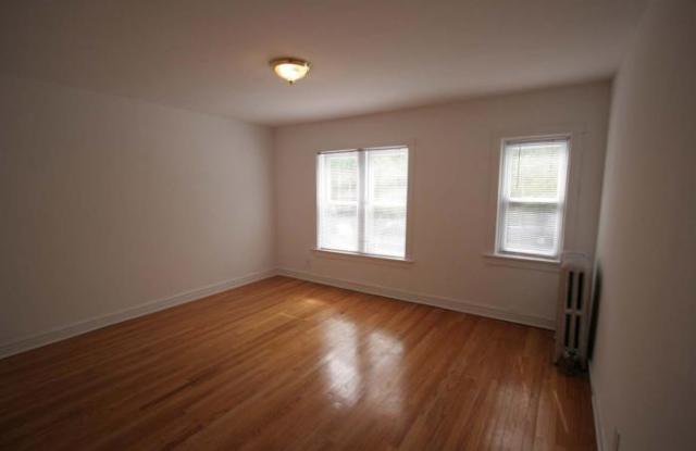4723 South Ellis Avenue. Gallery 4