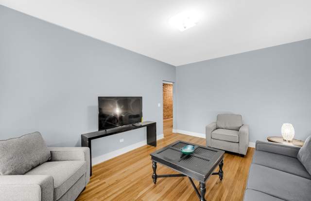 6022 S Eberhart Avenue Gallery 2