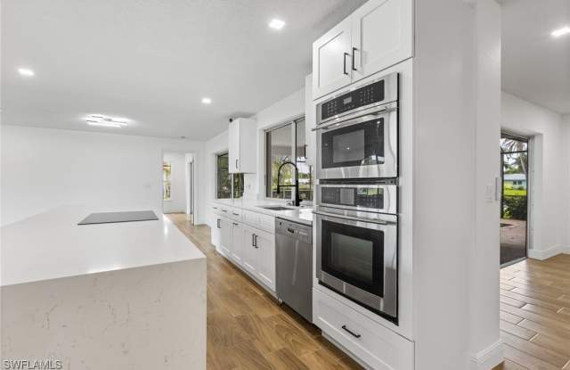 1041 N Waterway Drive photos photos