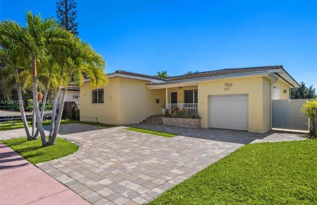 404 N Shore Dr photos photos