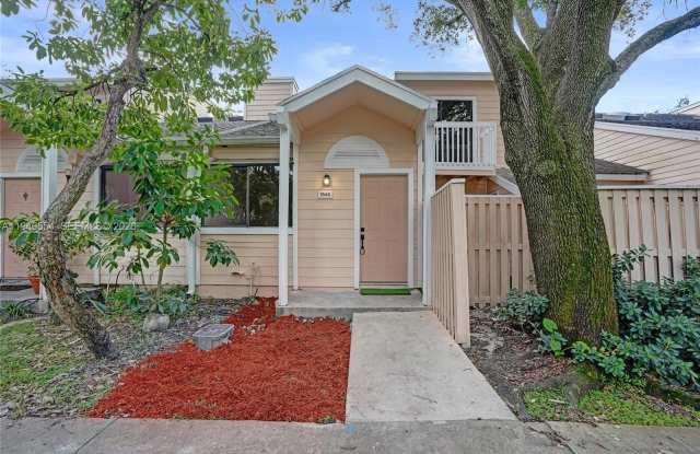 1846 Racquet Ct photos photos