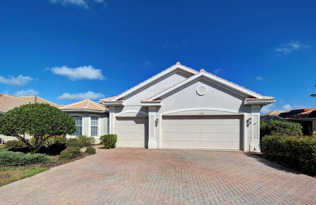 3BD/2BA/3 Car Garage in Stoneybrook photos photos