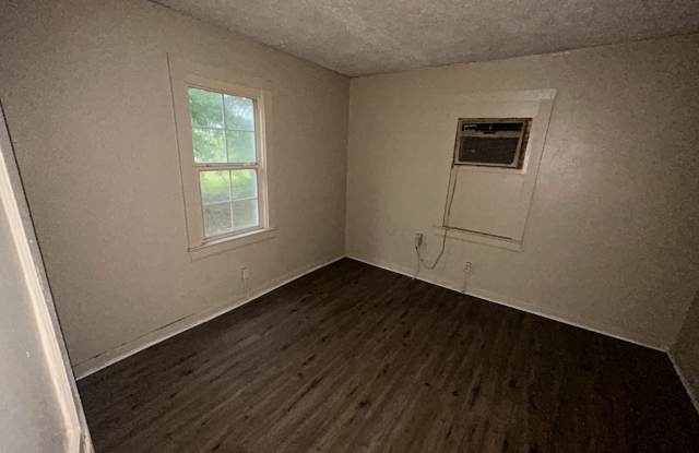 1009 South 8th Street - a Gallery 4