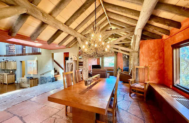 Historic Manitou Springs Home for Rent – Modern Comfort Meets Timeless Charm photos photos Historic Manitou Springs Home for Rent – Modern Comfort Meets Timeless Charm photos photos