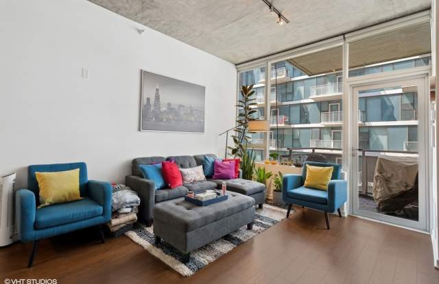 1345 S Wabash Avenue Gallery 3