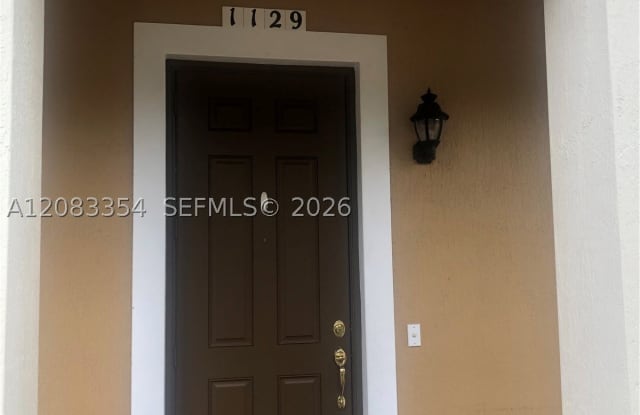 1129 SW 147th Ter Gallery 3