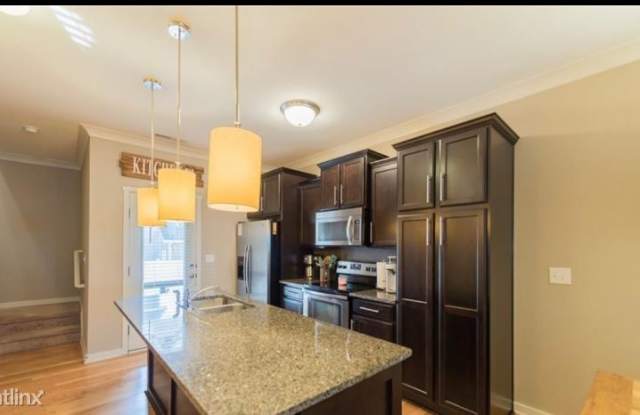 525 Alderman Ln Gallery 4