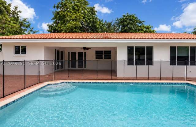 15330 Durnford Dr Gallery 2