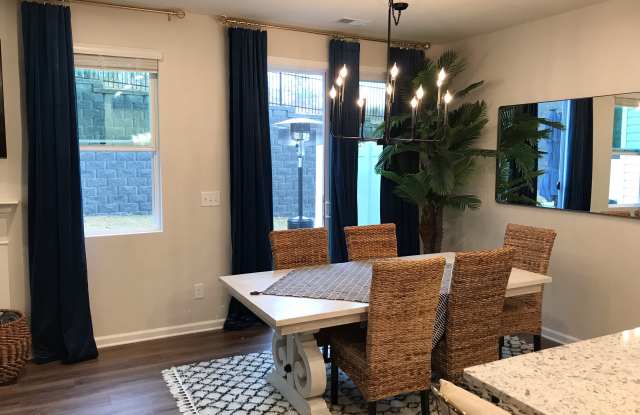 3832 Amalia Place Gallery 2