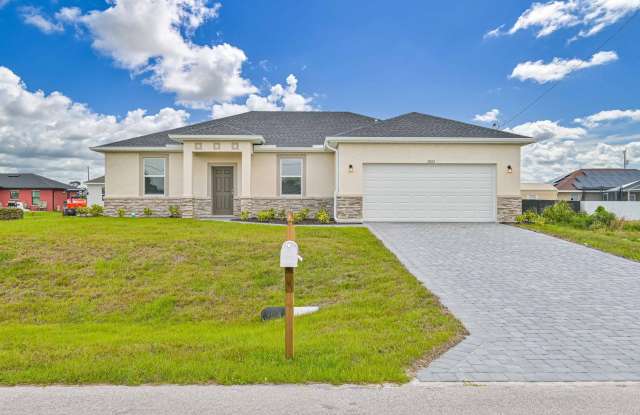 ** 3 + Den Home in NW Cape ~ 2 Car Garage ** photos photos