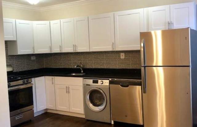 2131 N Dayton St photos photos