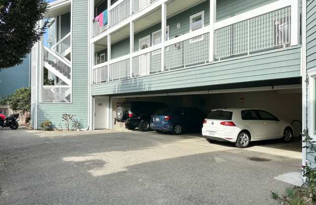 Cozy 2-Bedroom in a fantastic location! - 2018 Ninth Street, Berkeley, CA 94710