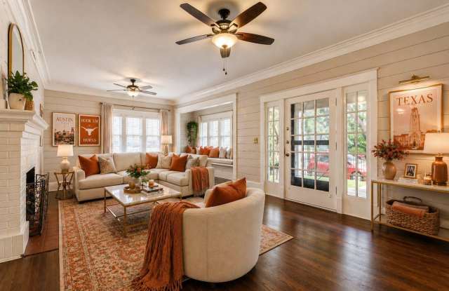 6bed/3bath house in West Campus - Walk to UT Gallery 3