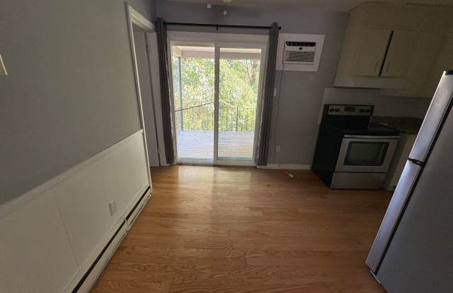 Spacious 1-Bedroom in Cotswold! Gallery 3