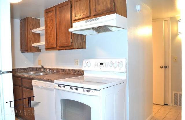 Lower-Level Roy 2 Bedroom, 1 Bathroom Condo Available! Gallery 4
