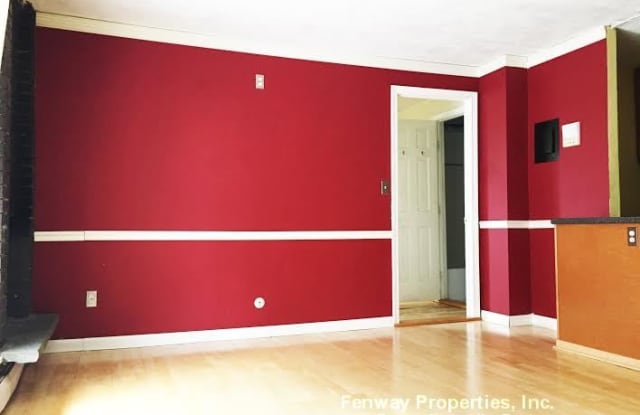4 Trowbridge Pl # 5 Gallery 2