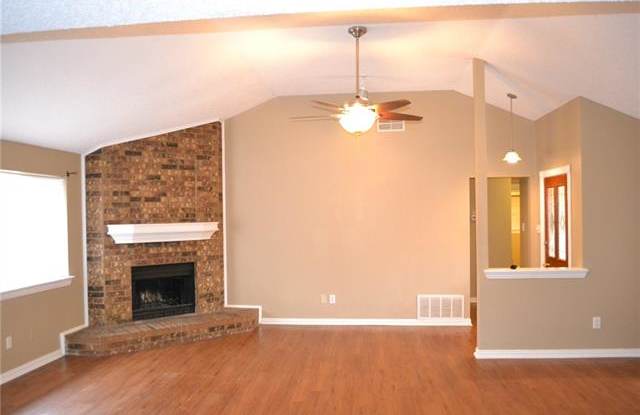 303 Springridge Lane Gallery 3