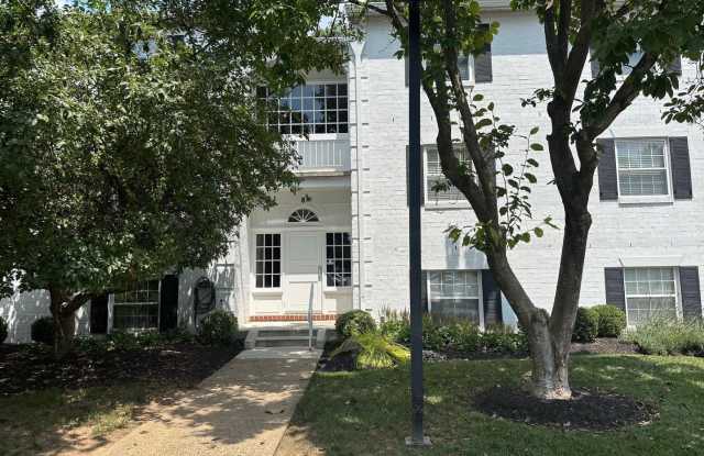 8 GURTEEN CT #202 - 8 Gurteen Court, Mays Chapel, MD 21093