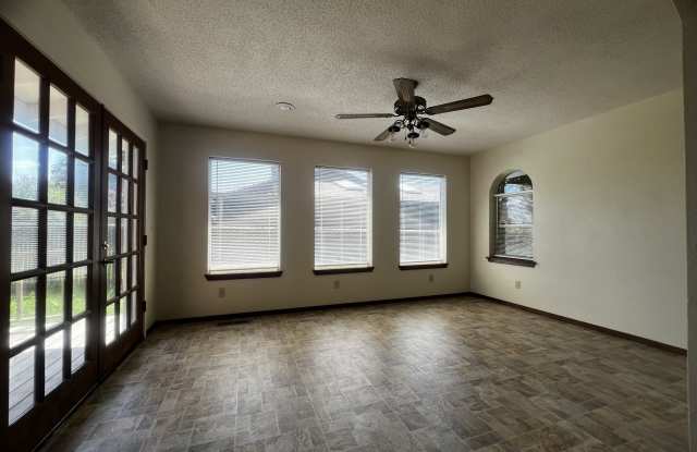 3211 Alice Avenue photos photos