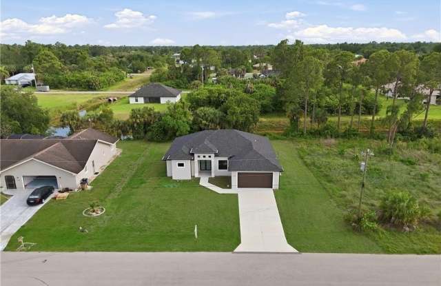 1436 Graham Circle Gallery 2