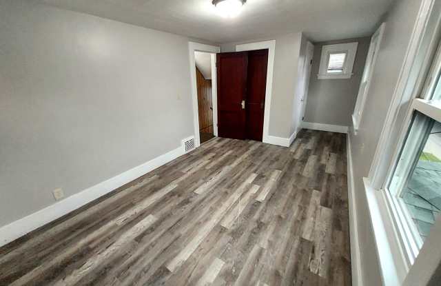 Welcome to your new home! 2 bed 1 bath single family house photos photos