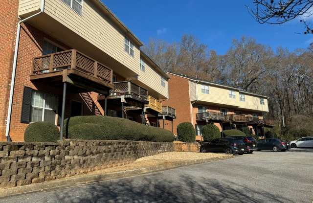 PETS CONDITIONAL + FURNISHED OPTION - Cute Sleepy Hollow Flats-Style Condo! photos photos